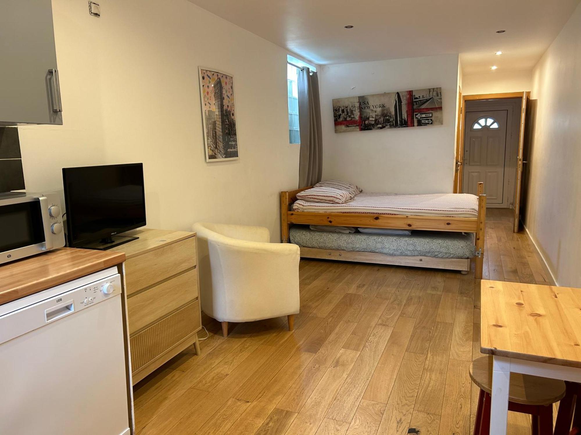 Paris Eiffel Tower Et Disney Apartments, Parkings Gratuits Et Securises, 10 Minutes Metro To Paris Ножан-сюр-Марн Екстер'єр фото